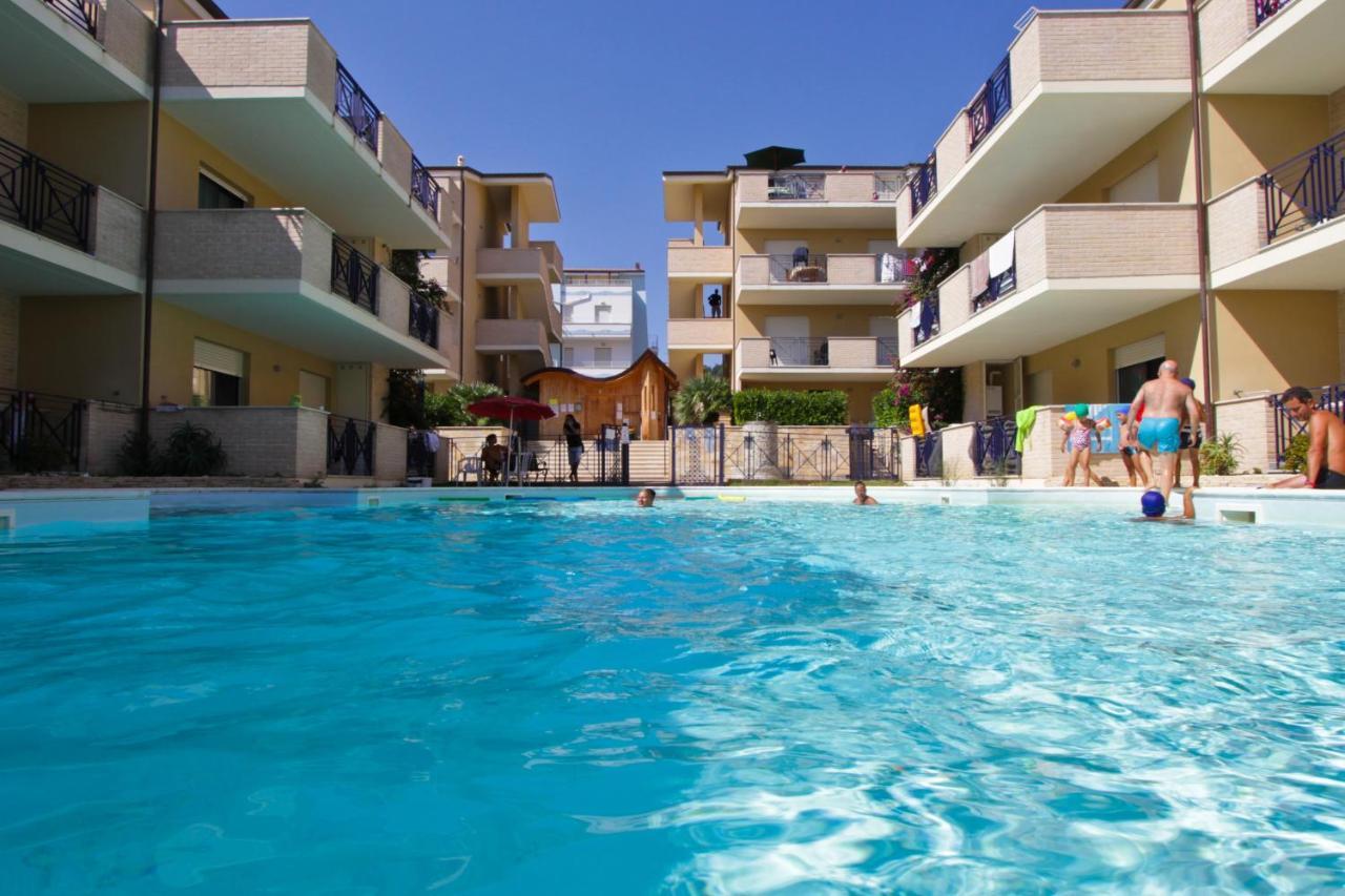 Homiday - Green Bay Village Пинето Экстерьер фото
